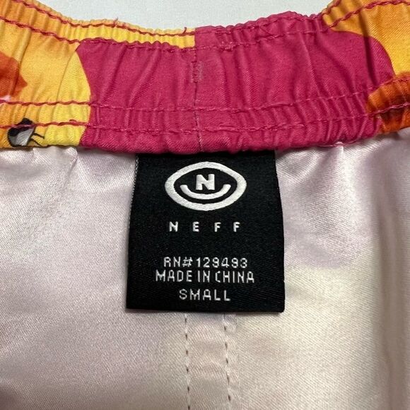 NEFF Ducky Mens Hot Tub Volley Shorts Board Short Rubber Duck Pink Size Small - Picture 4 of 15
